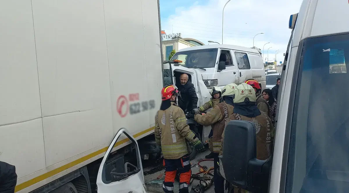 Bağcılar’da çekici dehşet saçtı: Çok sayıda yaralı var