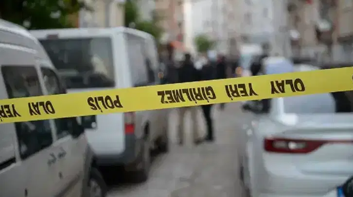 Rastgele ateş açtı, kurşun yoldan geçen kişinin başına isabet etti