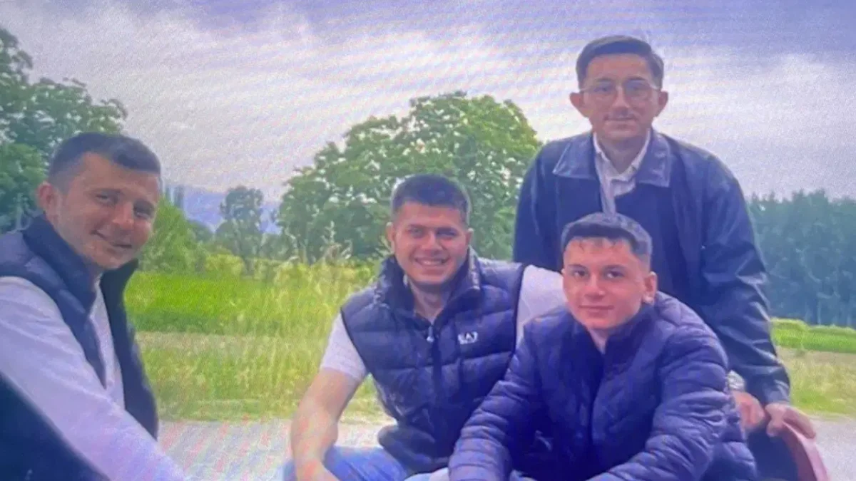 Kaybolmadan dakikalar önce fotoğraf çektiler: Çaya düşen 2 genç aranıyor