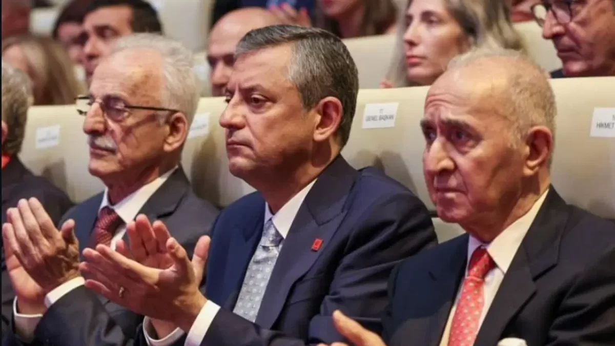 Eski CHP Genel Başkanı Hikmet Çetin’den Özgür Özel’e destek