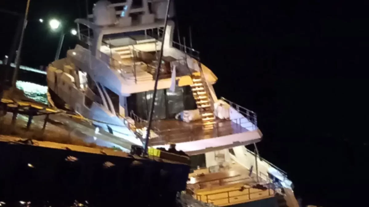 Sinop’ta faciadan dönüldü: Lüks yat yan yattı, 6 mürettebat son anda kurtarıldı!