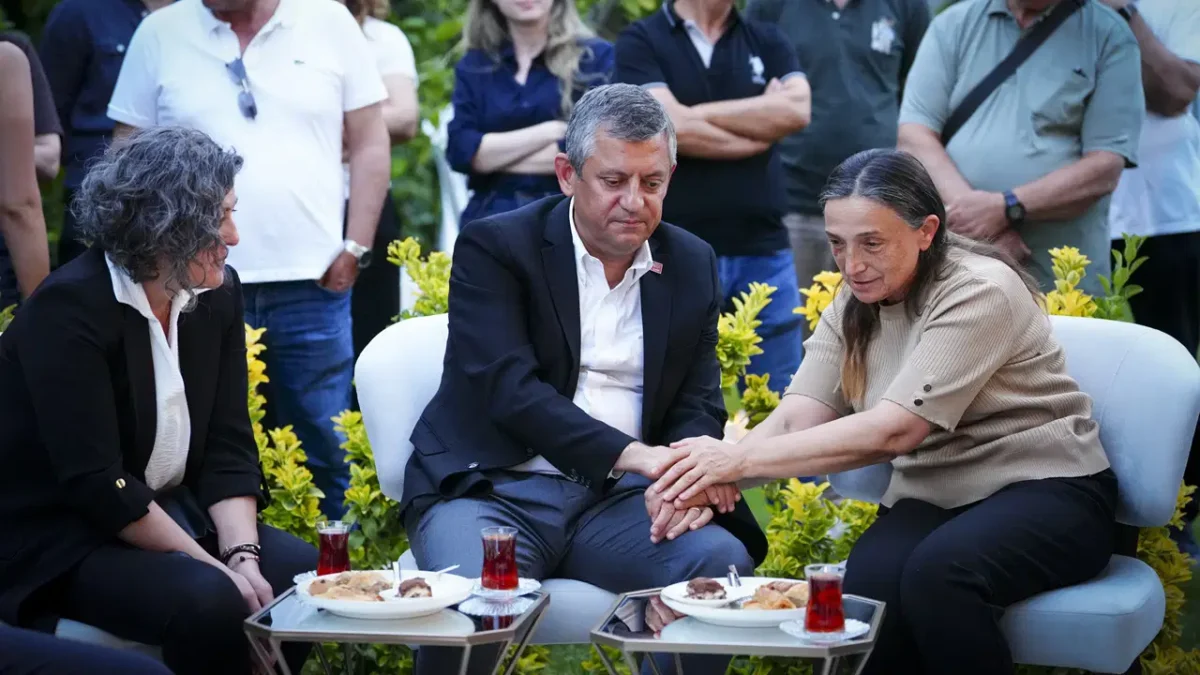 Özgür Özel’den tutuklu Mustafa Günay’ın ailesine ziyaret