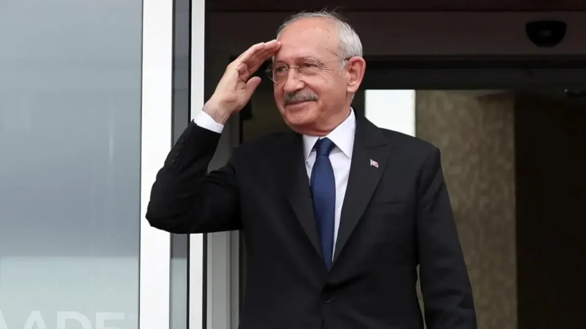 Kılıçdaroğlu’nun yapacağı PM ve YDK toplantıları ertelendi: Siyasi isimlerden tepki yağdı!