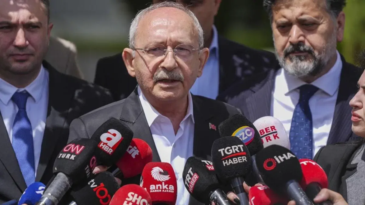 Abdülkadir Selvi’den çarpıcı iddia: ‘Kılıçdaroğlu bazı isimleri ihraç edecek, sonra PM’yi toplayacak’