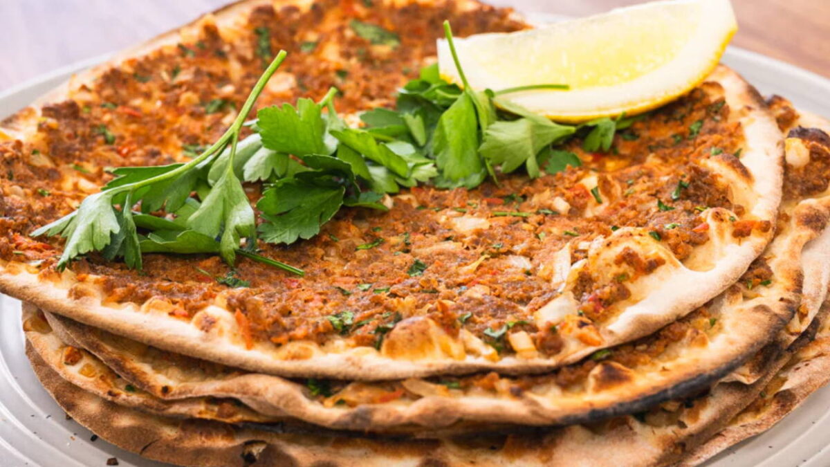Ticaret Bakanlığı’ndan 1.450 liraya lahmacun satan işletmeye işletmeye ceza