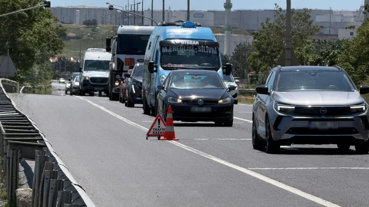 Bayram dönüşü çileye dönüştü: İstanbul ve çevre illerde trafik durma noktasına geldi!