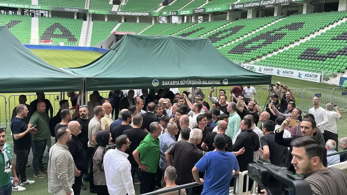 Sakaryaspor’un olağan genel kuruluna ‘güvenlik’ ertelemesi!
