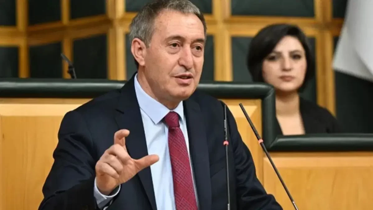 Tuncer Bakırhan’dan CHP mesajı: ‘Kurultay iradesiyle demokratik bir zeminde örgütlenmesini bekliyoruz’